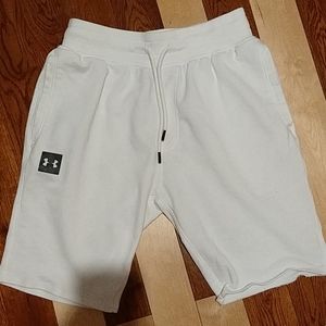 Men's under armour cotton shorts with side pockets